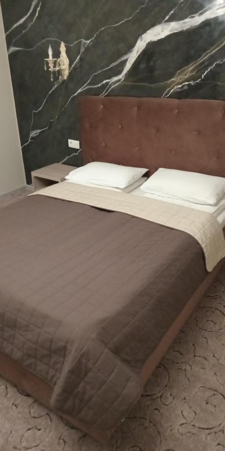 Mon Ami Hotel Ivano-Frankivsk Extérieur photo